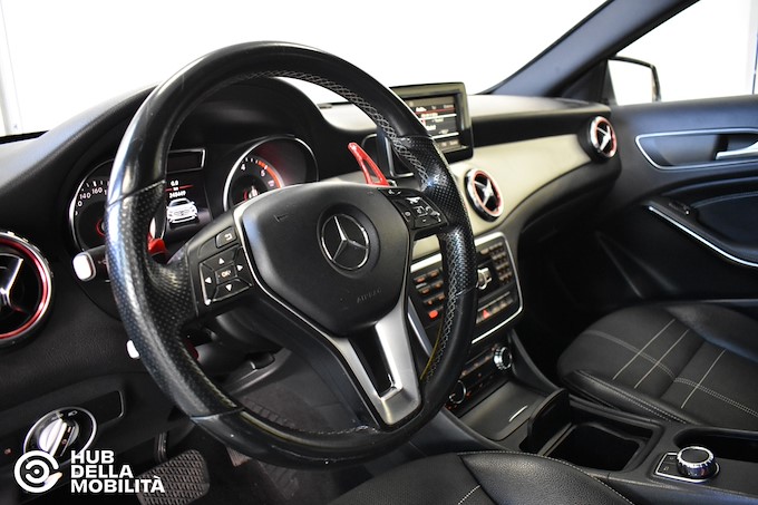 MERCEDES-BENZ GLA 200 CDI Automatic Sport
